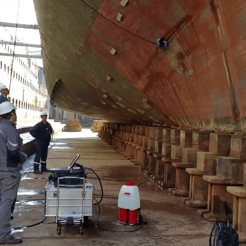 Inspection coque de bateau